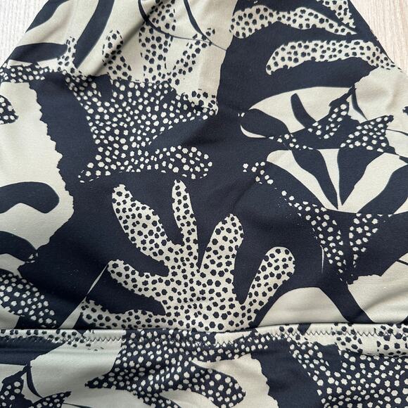 prAna Black Gray Green Floral Swim Top Marine Street Seaside XS NWR Beach - Picture 7 of 7